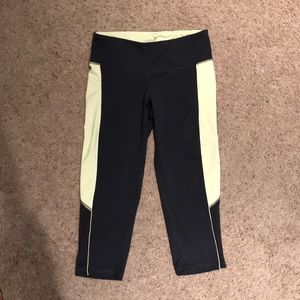 Old Navy gray and yellow crop leggings